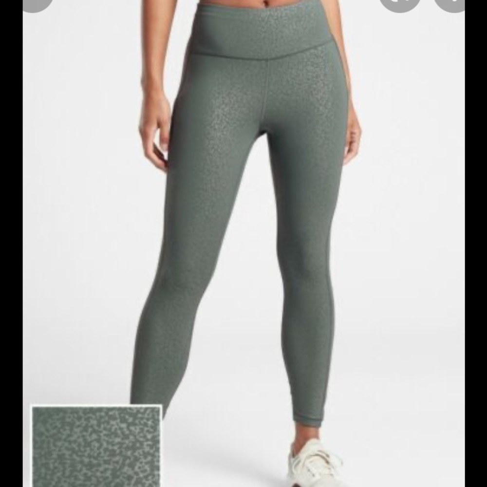 Athleta ultimate embossed 7/8 tight